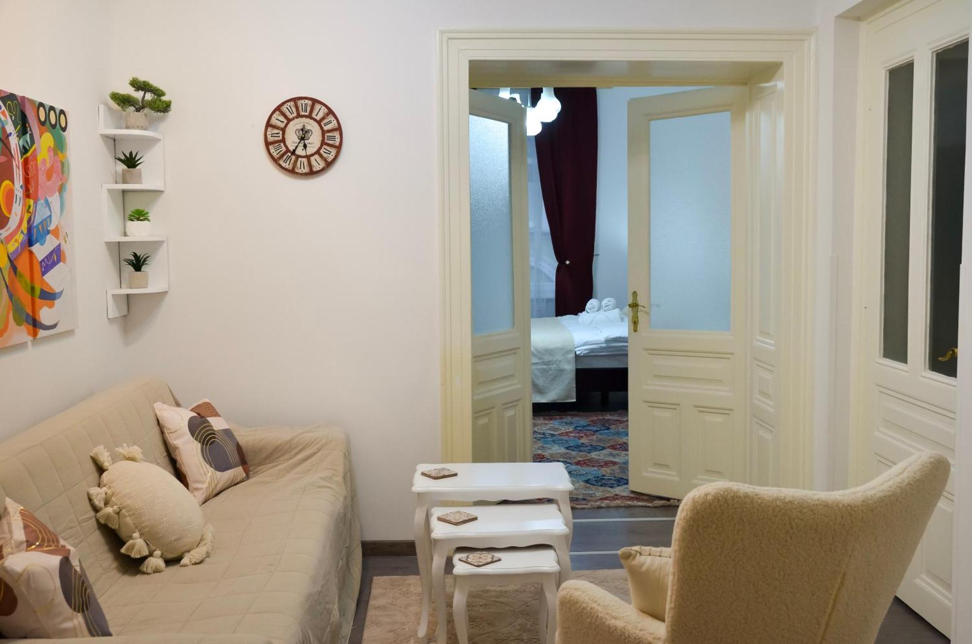 Main Street Retreat Apartment With Free Parking Saraievo Exterior foto