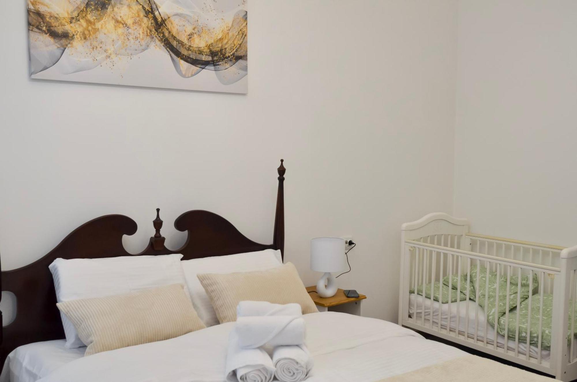 Main Street Retreat Apartment With Free Parking Saraievo Exterior foto